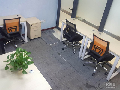 服务式商务中心 设施一应俱全的办公室出租与便捷办公设备租赁服务